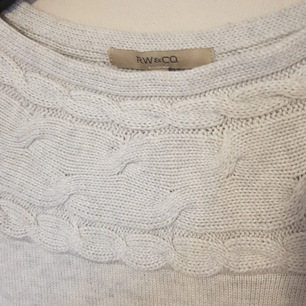 *SOLD* RW&CO. grey knit neckline detail with belt long sleeve sweater sz S - Picture 2 of 7